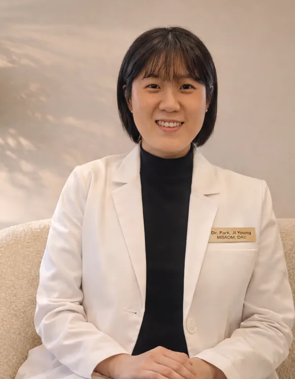 Dr. Park Ji Young licensed acupuncturist and herbalist at AcuEsthe Tenafly NJ
